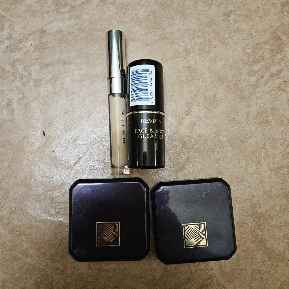 L'Oreal Visuelle Soft Refining Pressed Powder (TRANSPARENCE MEDIUM) NEW & Bonus!